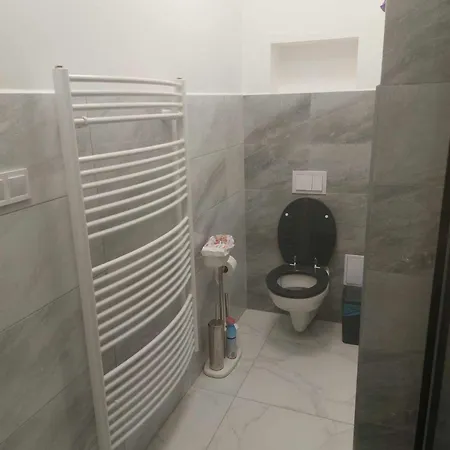 Rena Vendeghaz Nagykanizsa