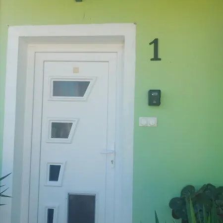 Rum i privatbostad Rena Vendeghaz *