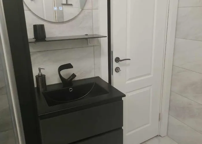 Rena Vendeghaz ホームステイ ナジカニジャ